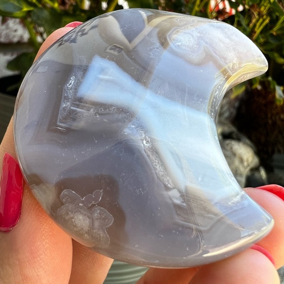 Vibrant Blue Flower Agate Moon Carving - Picture 5 of 6